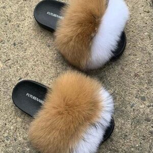Women's Tan and White Fur Slippers